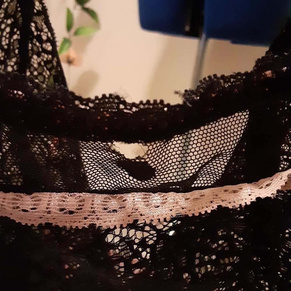 Cosmopolitan bra - Picture 2 of 3